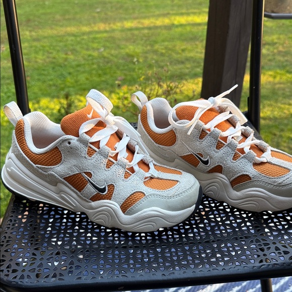 Nike Women's Sneakers in Orange and White - Picture 2 of 9